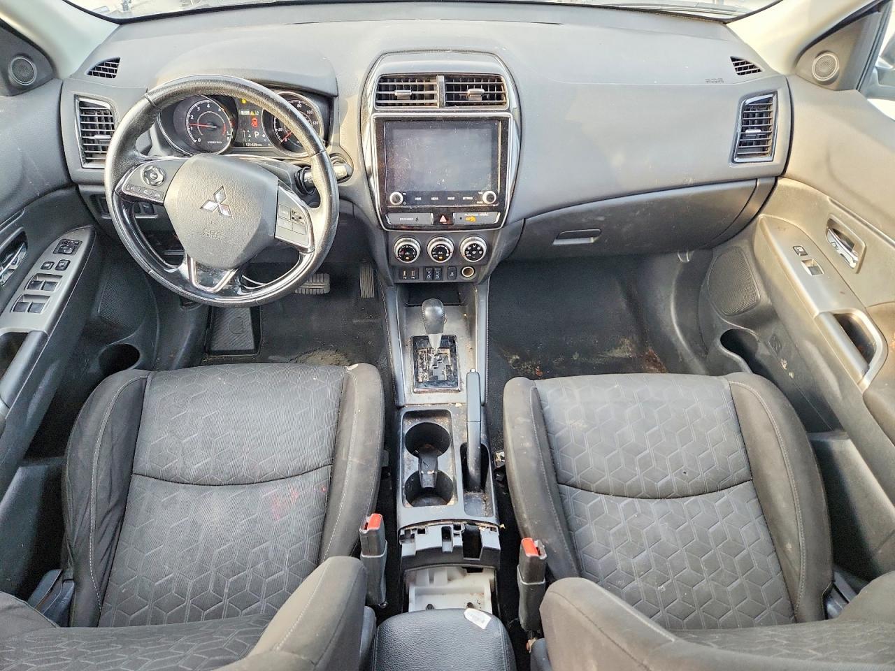MITSUBISHI OUTLANDER SPORT