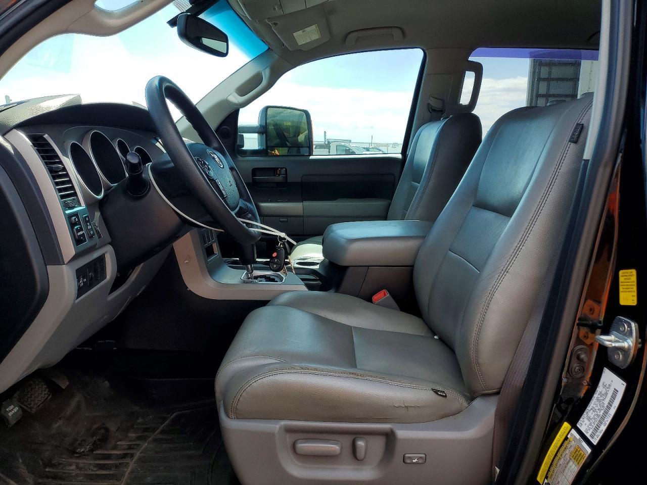 TOYOTA TUNDRA