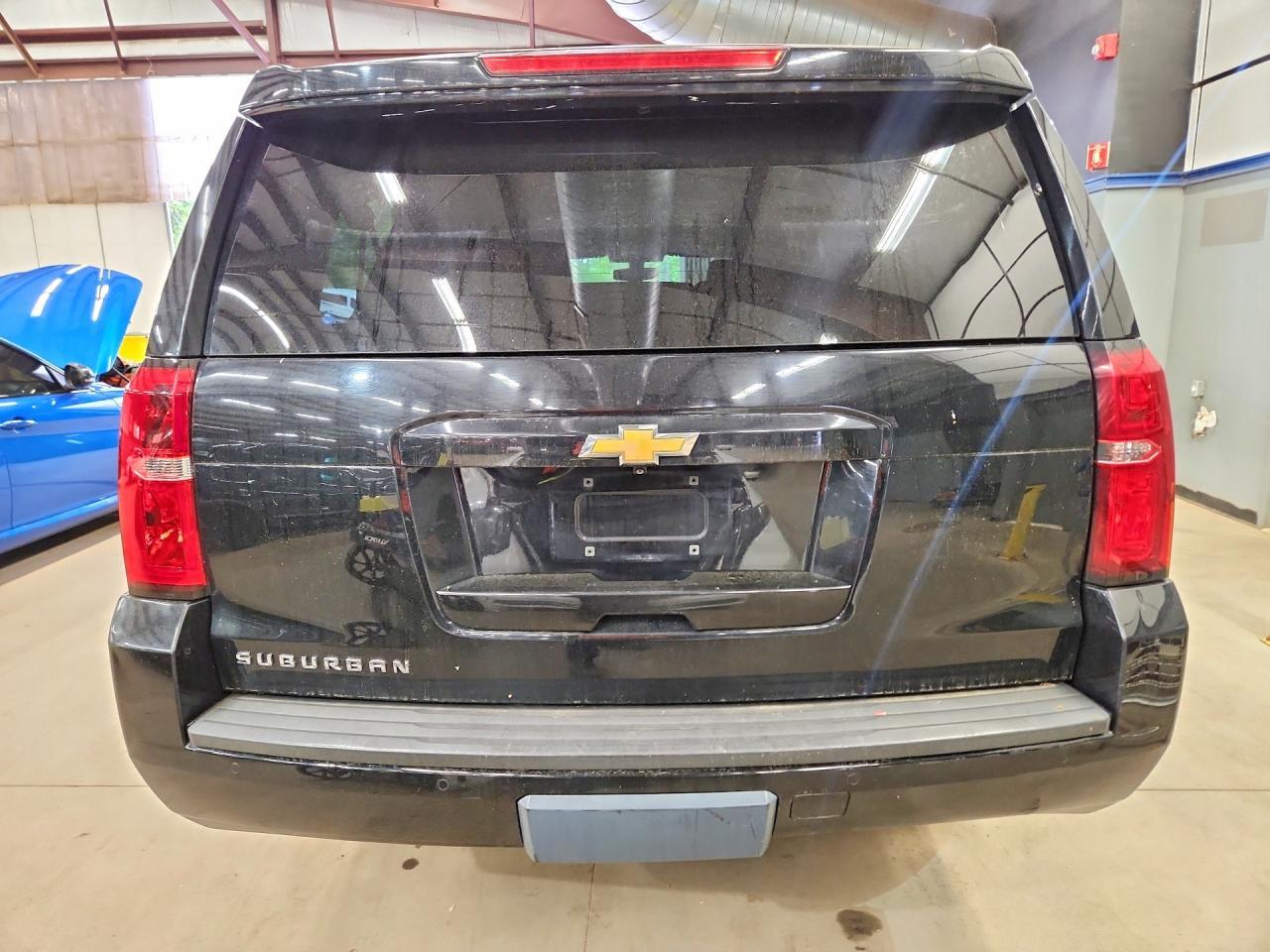 CHEVROLET SUBURBAN