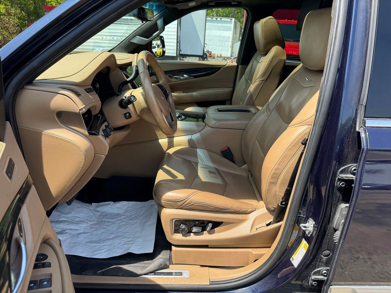 CADILLAC ESCALADE