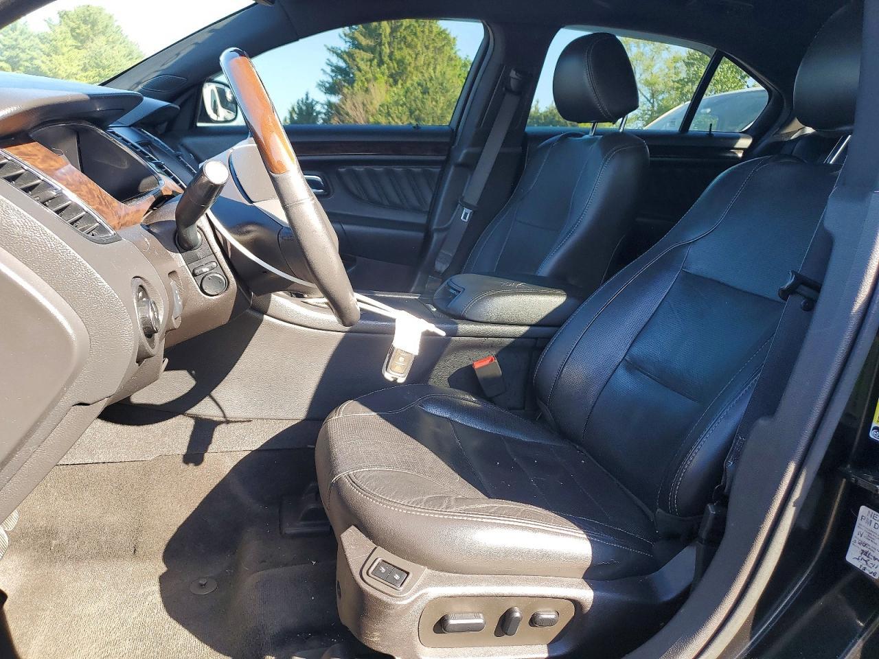 FORD TAURUS