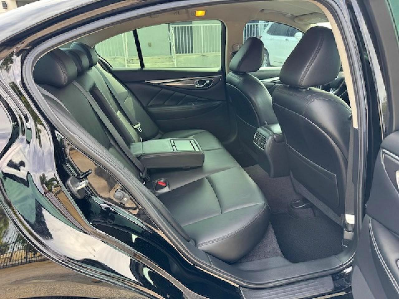 INFINITI Q50