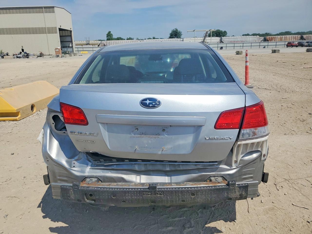 2012 SUBARU LEGACY — фото 6