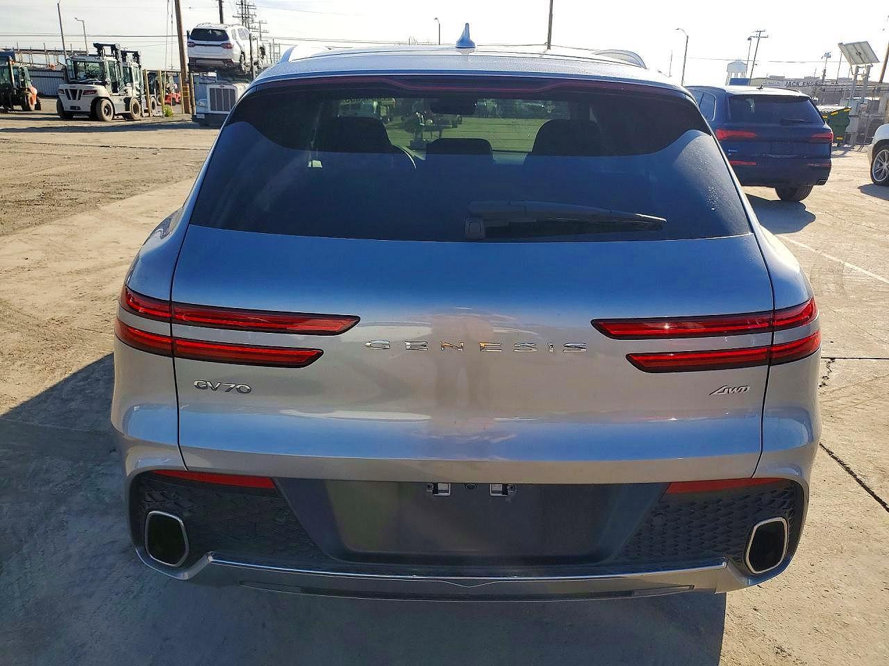 GENESIS GV70