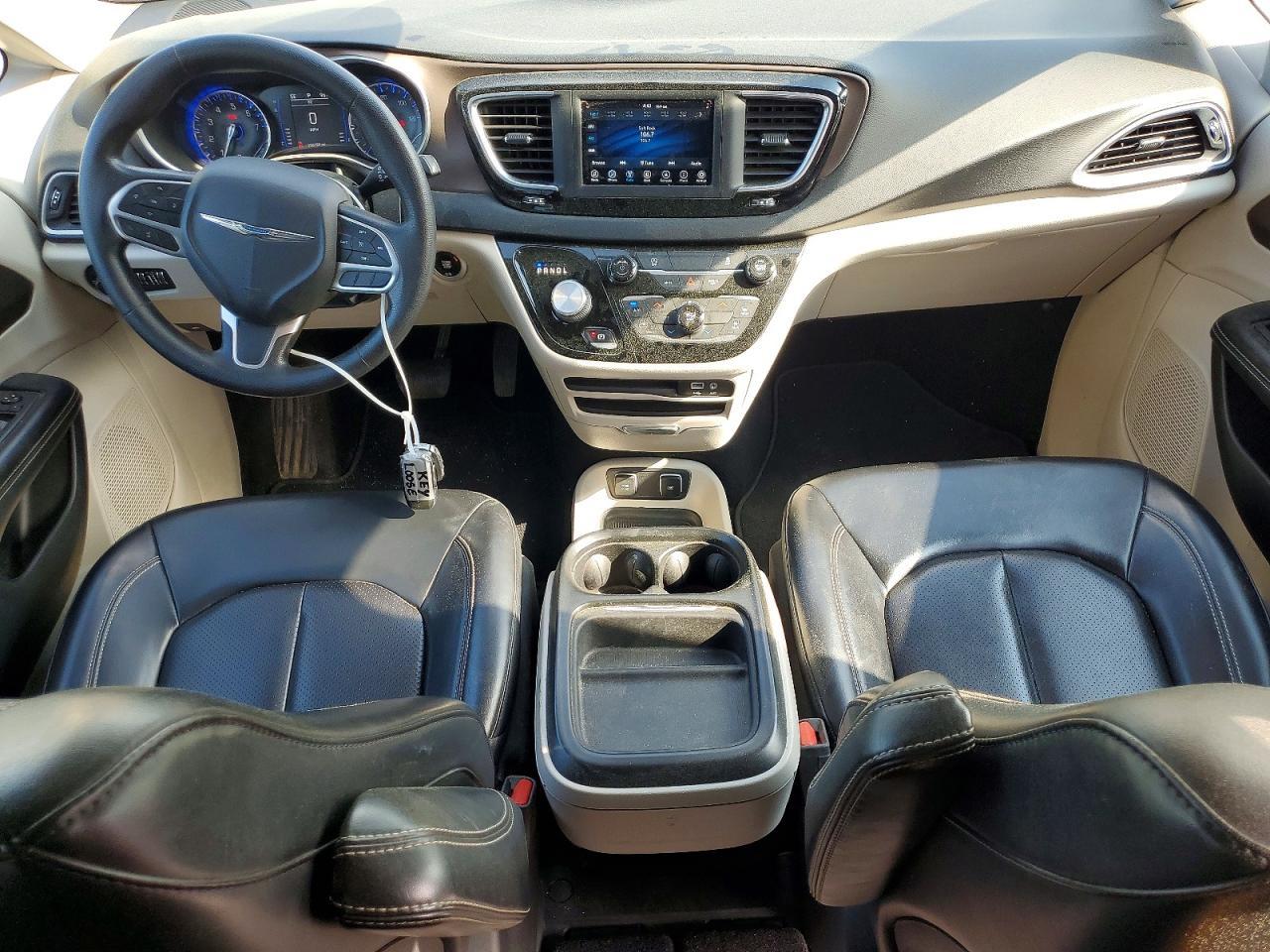 2020 CHRYSLER VOYAGER — фото 8