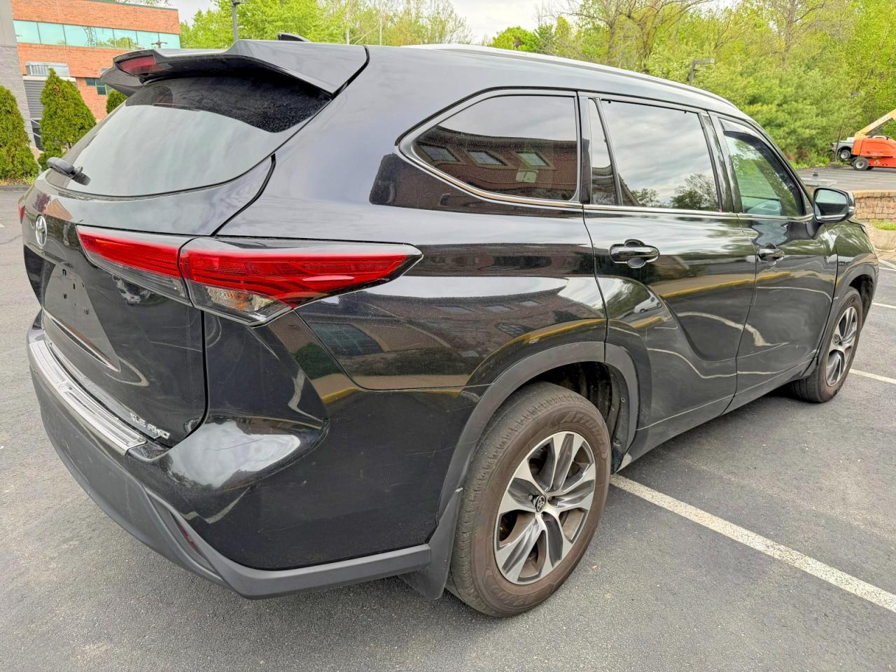 TOYOTA HIGHLANDER