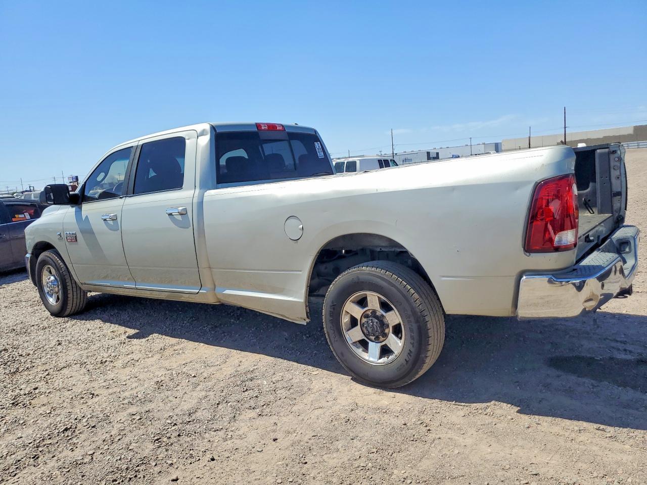 2010 DODGE RAM 3500 — фото 2