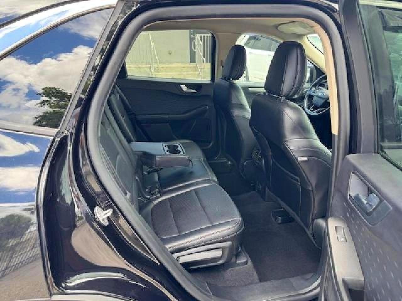 FORD ESCAPE