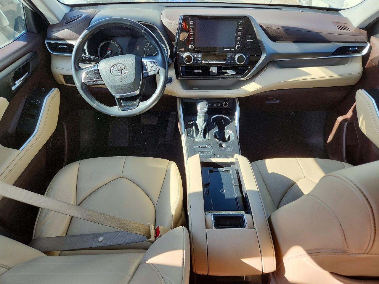TOYOTA HIGHLANDER