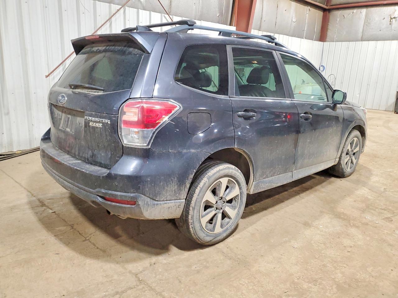 2017 SUBARU FORESTER — фото 3