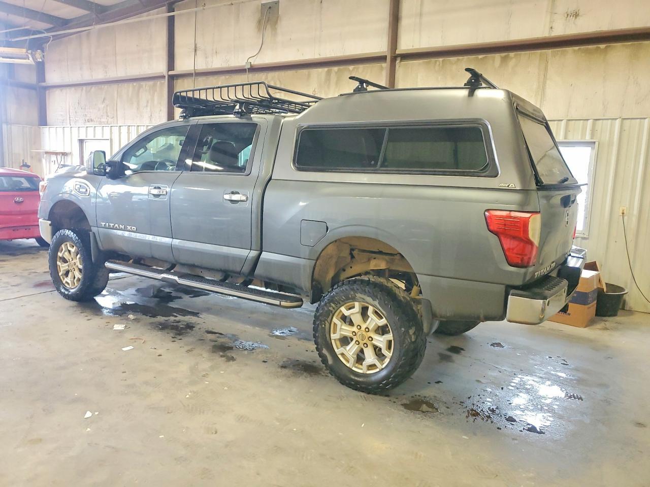 NISSAN TITAN