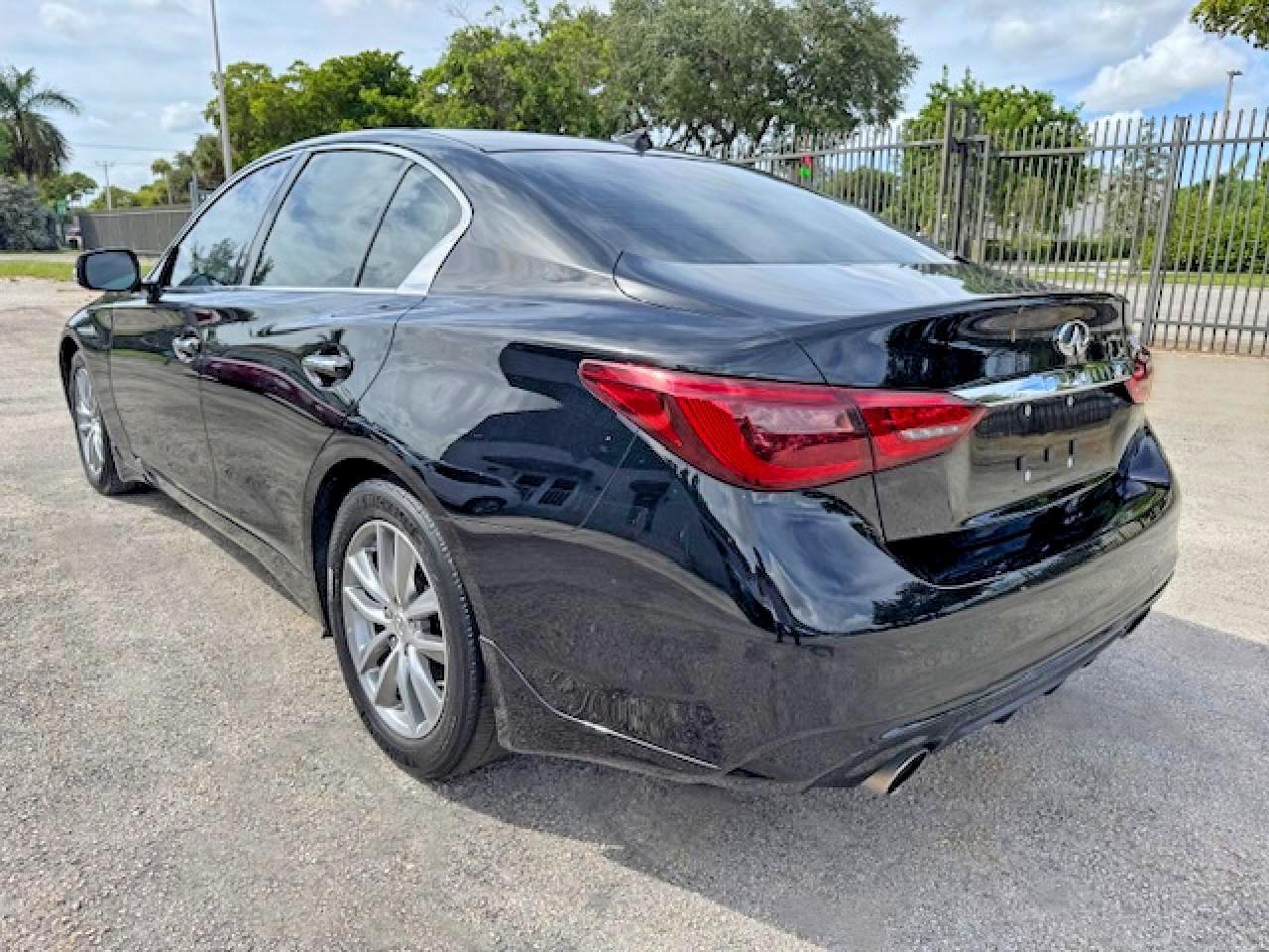 INFINITI Q50