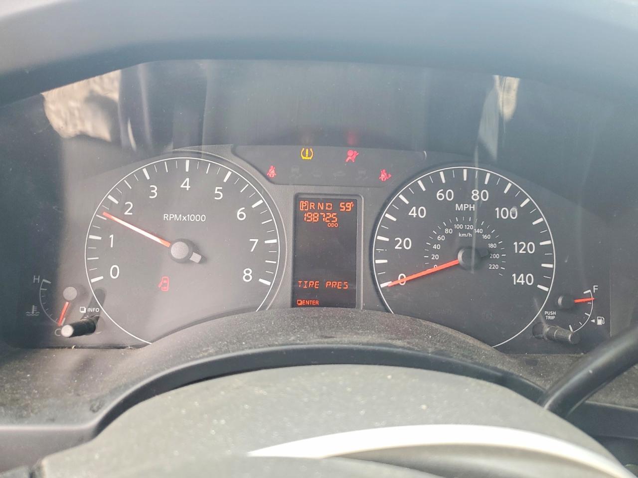 NISSAN NV