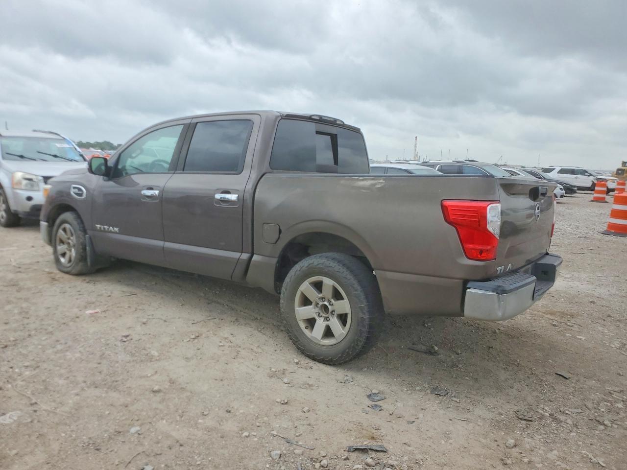 2017 NISSAN TITAN — фото 2