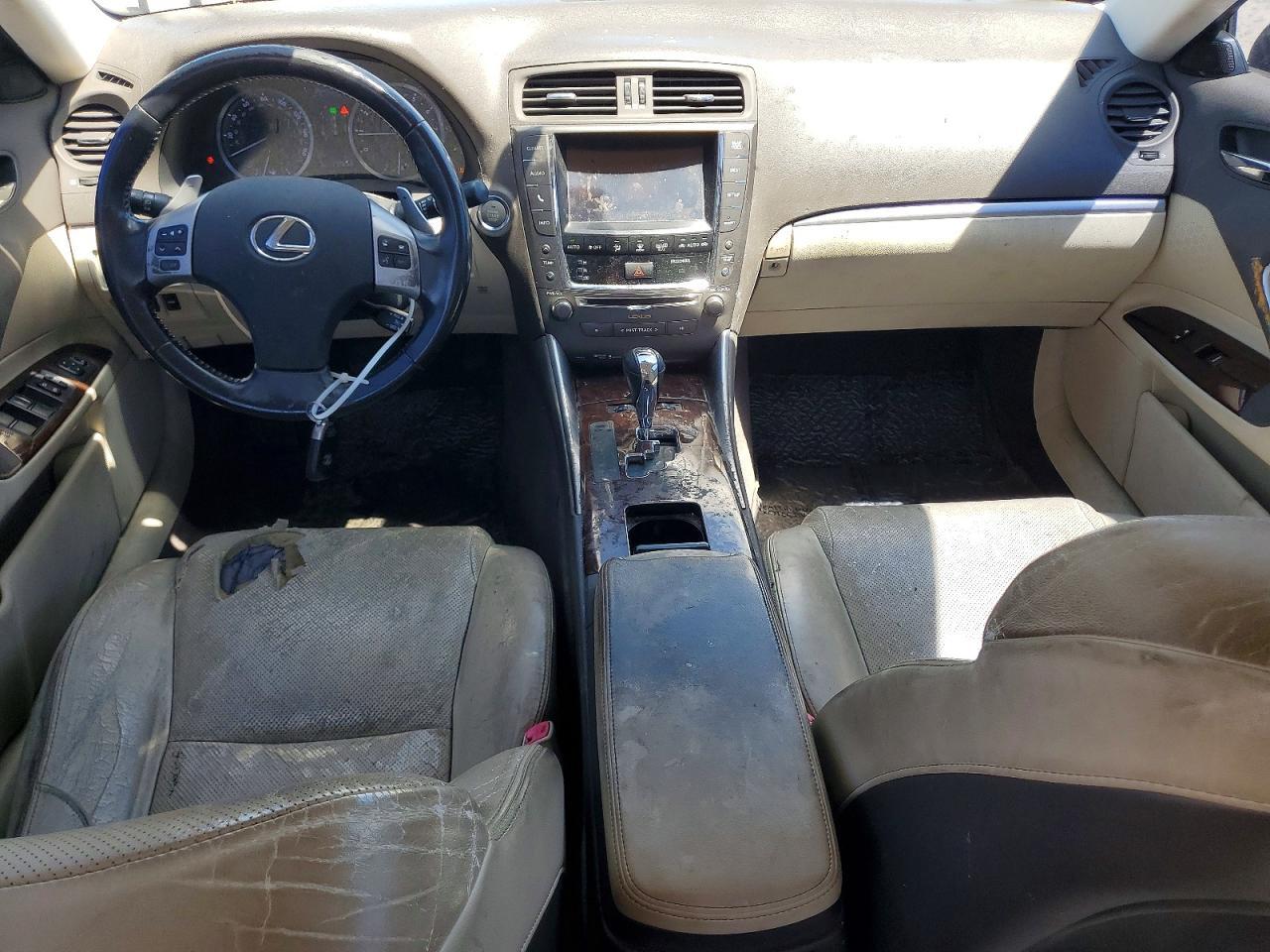 LEXUS IS