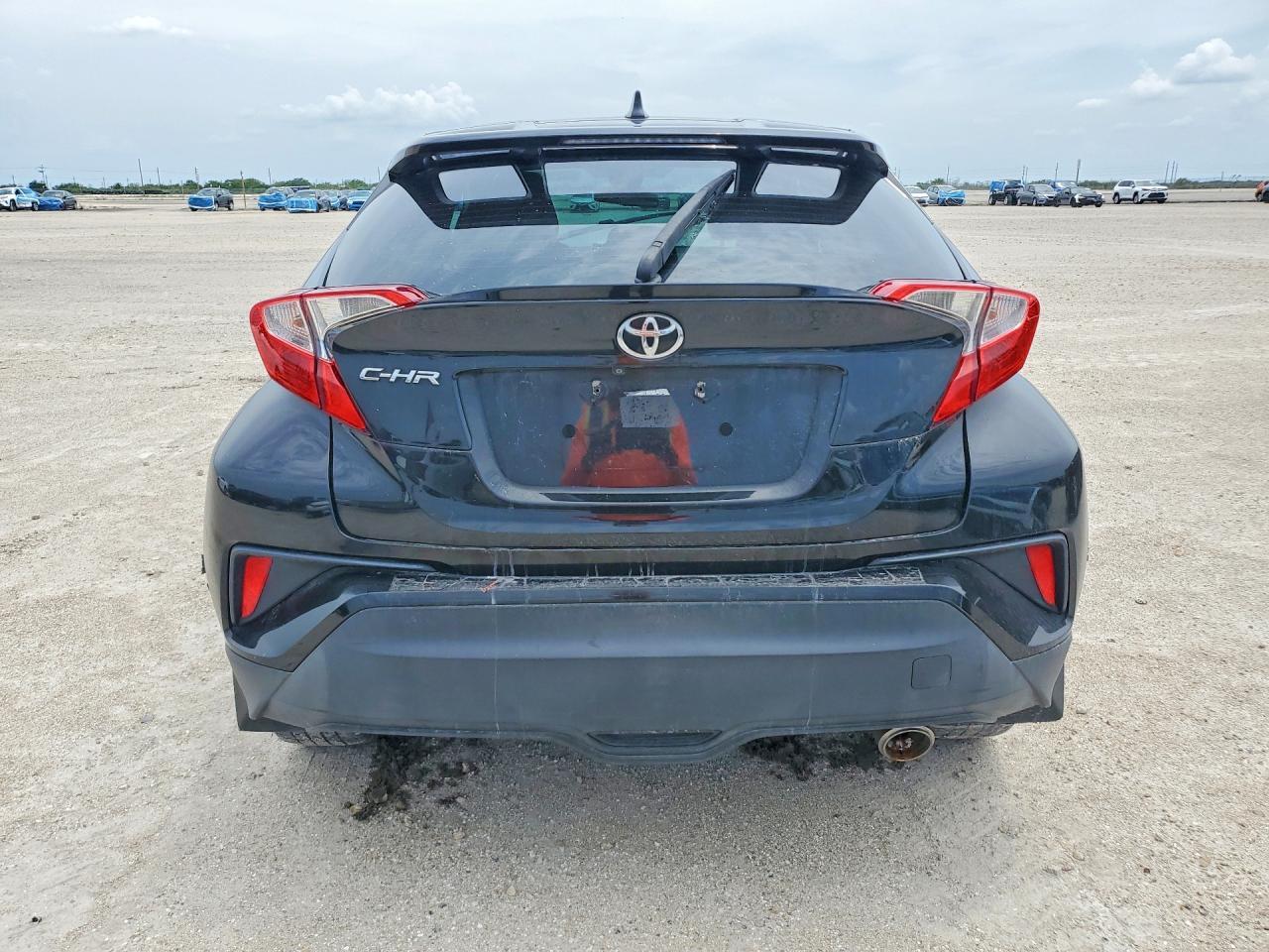 2018 TOYOTA C-HR — фото 6