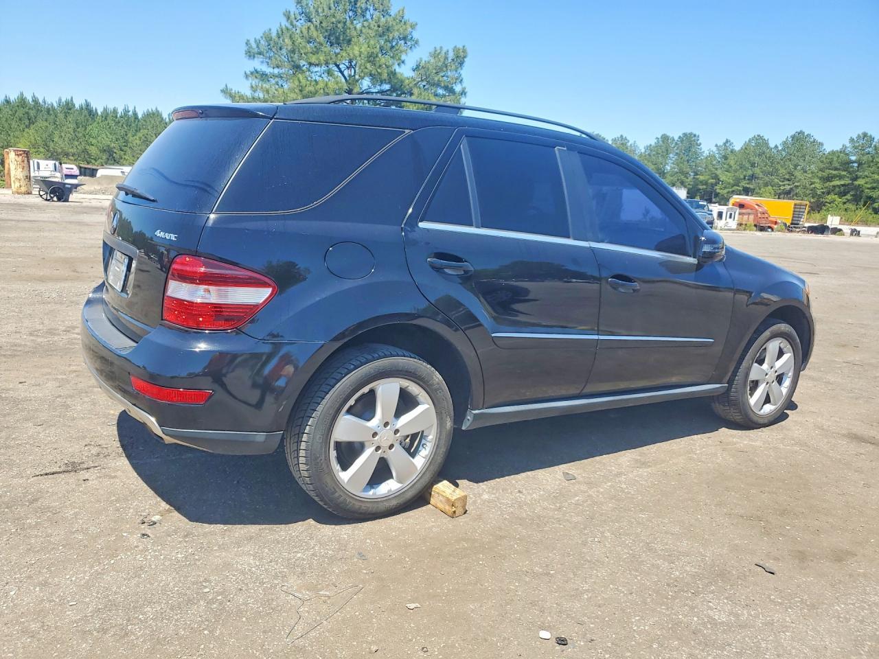 MERCEDES-BENZ M-CLASS