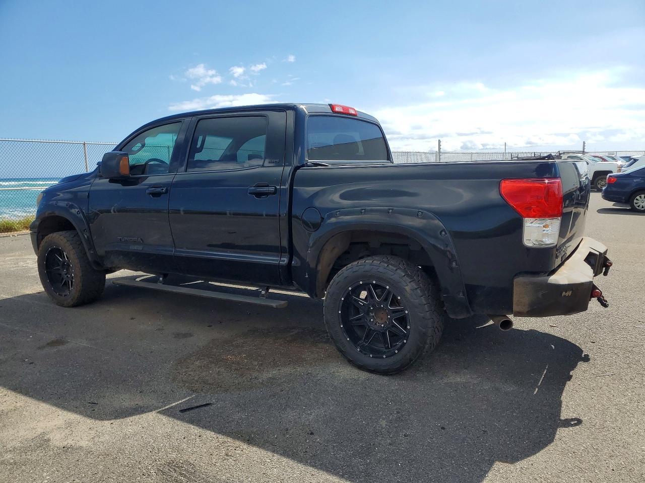 TOYOTA TUNDRA