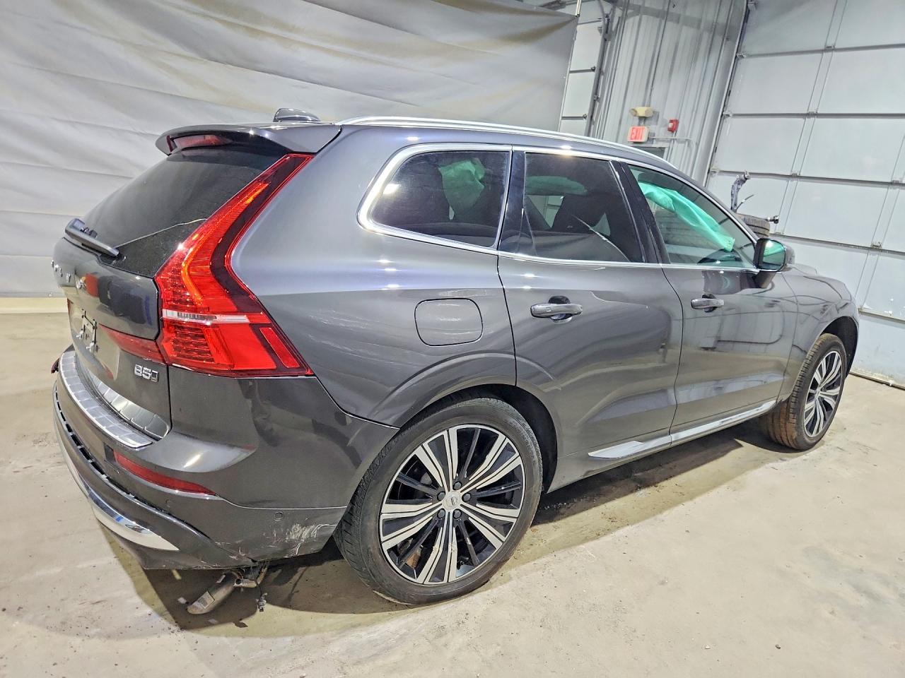 2023 VOLVO XC60 — фото 3