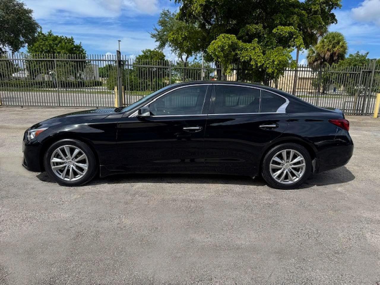 INFINITI Q50