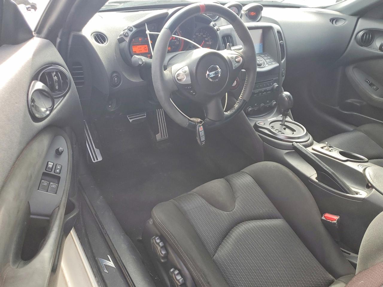 NISSAN 370Z