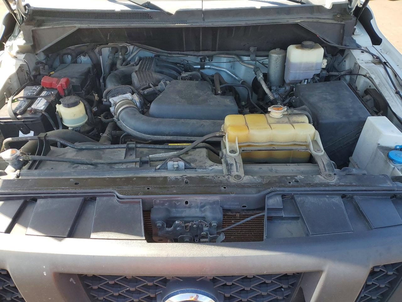 NISSAN NV