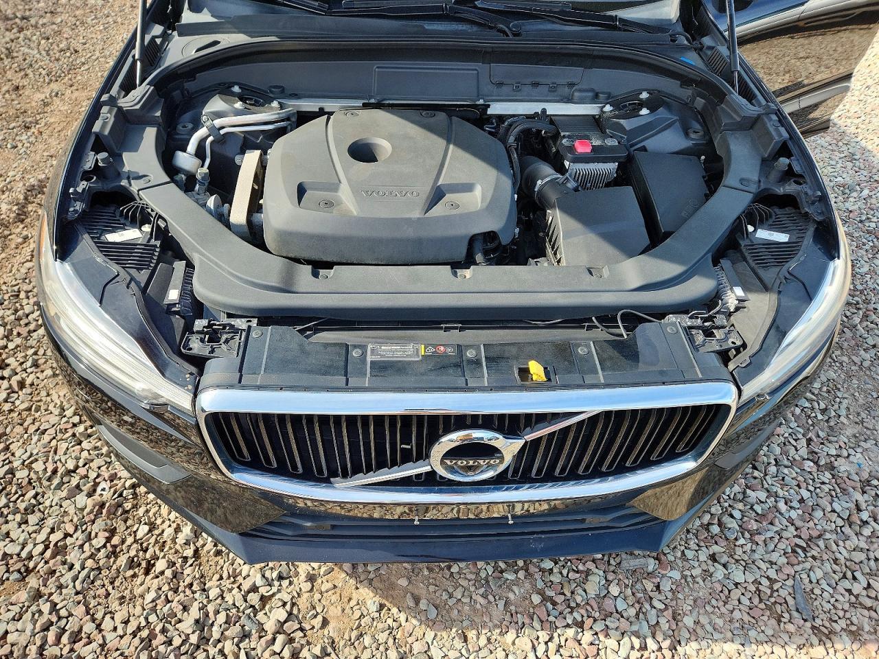 2020 VOLVO XC60 — фото 12