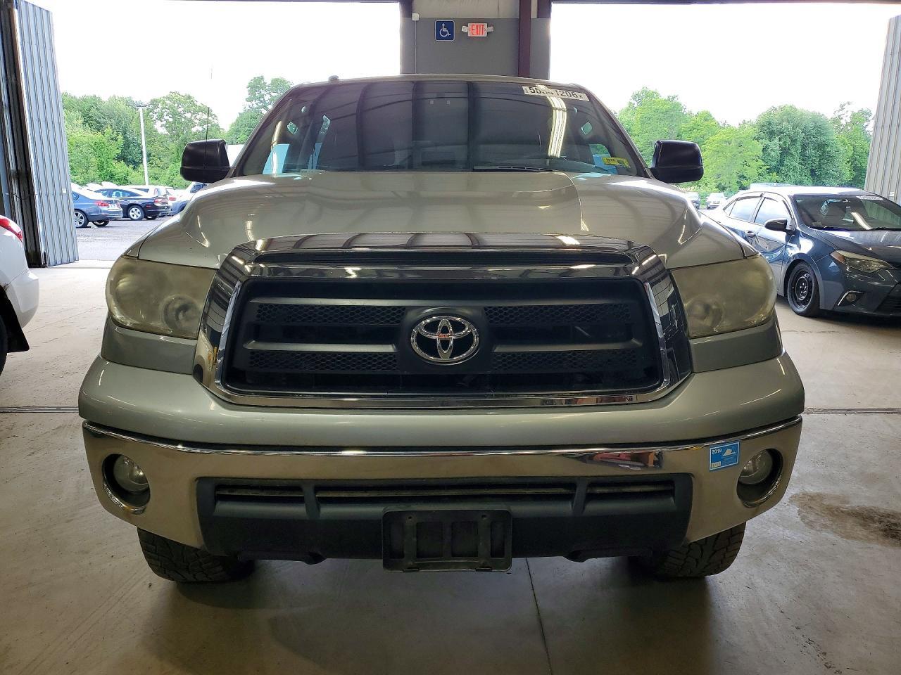 TOYOTA TUNDRA