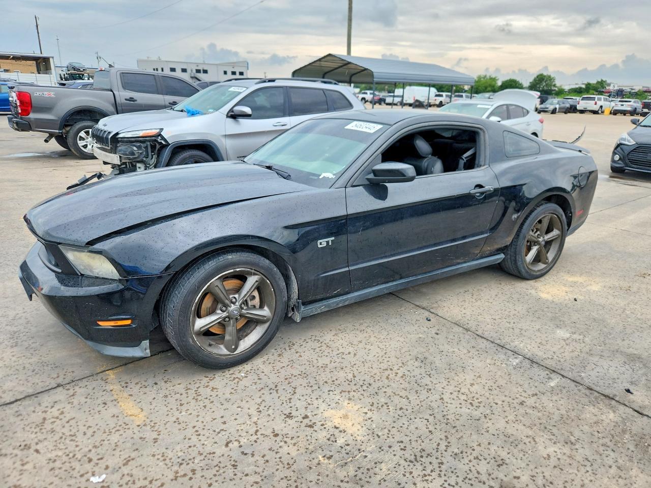 FORD MUSTANG