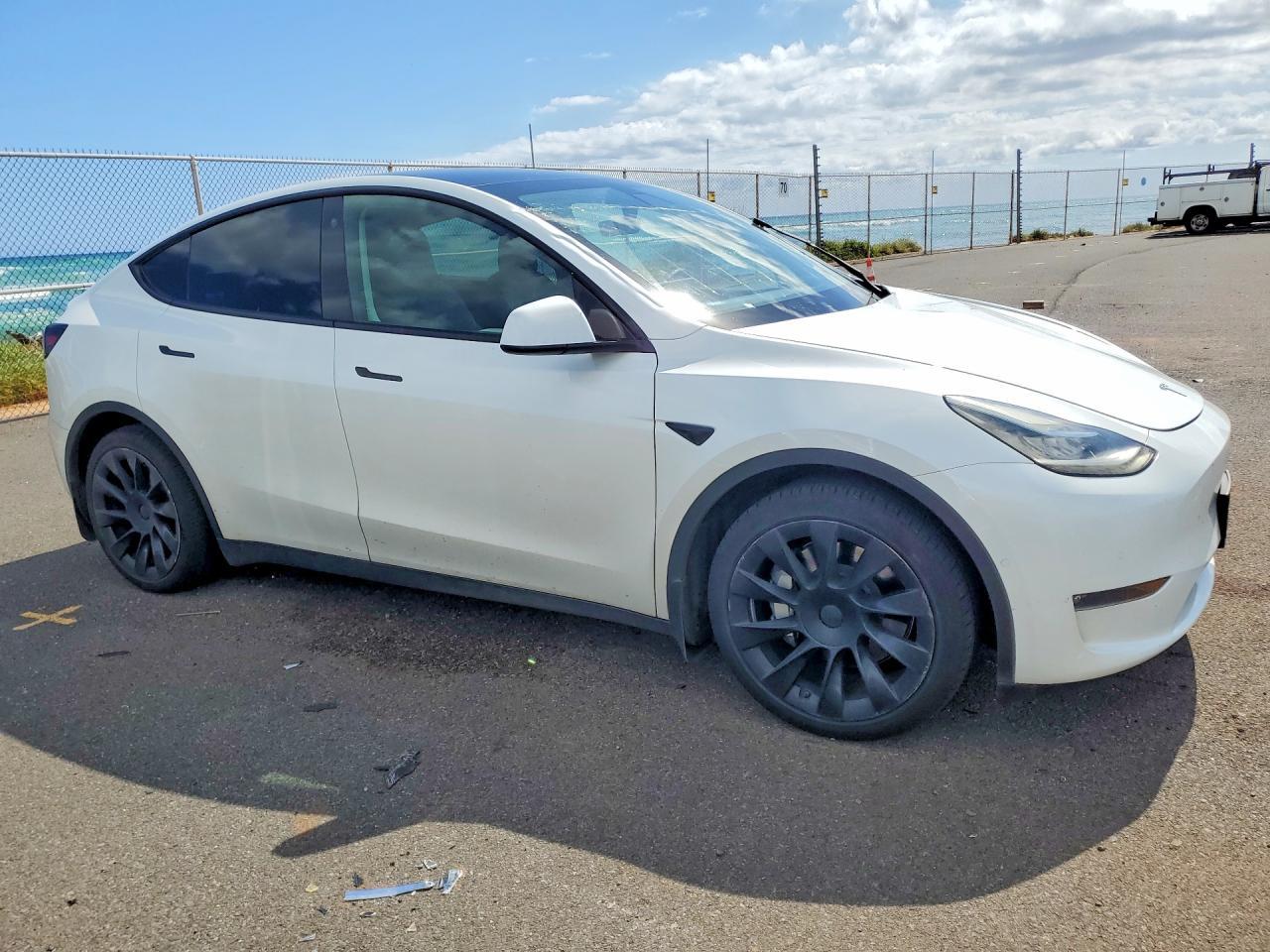 2021 TESLA MODEL Y — фото 4