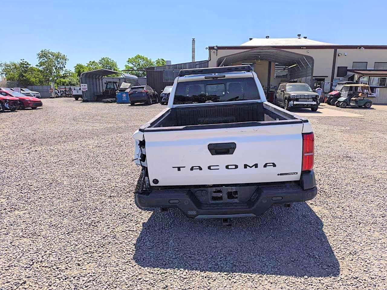 TOYOTA TACOMA