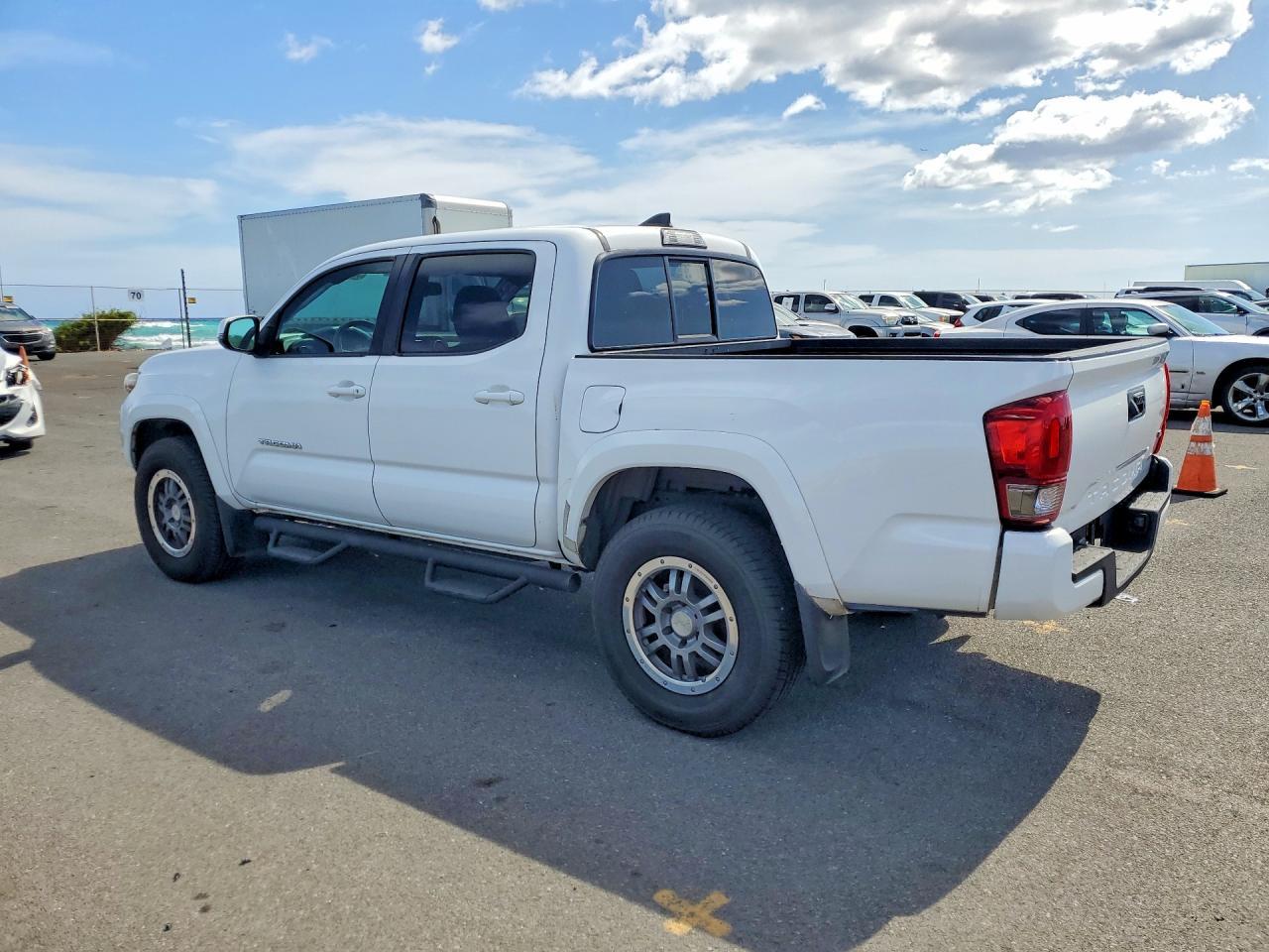 2016 TOYOTA TACOMA — фото 2