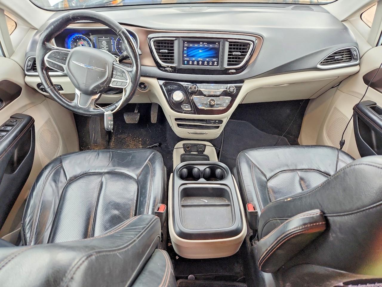 CHRYSLER PACIFICA