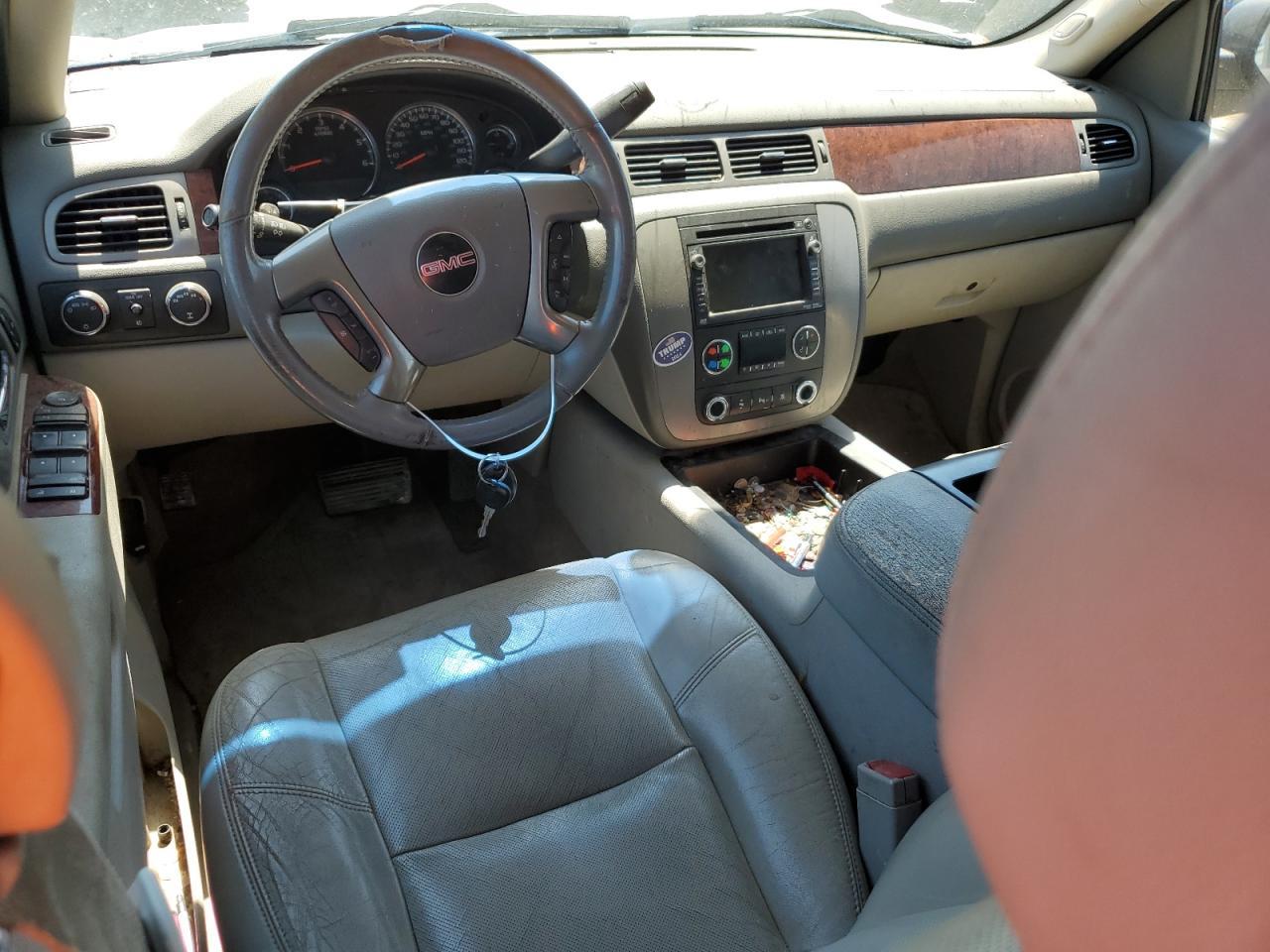GMC YUKON