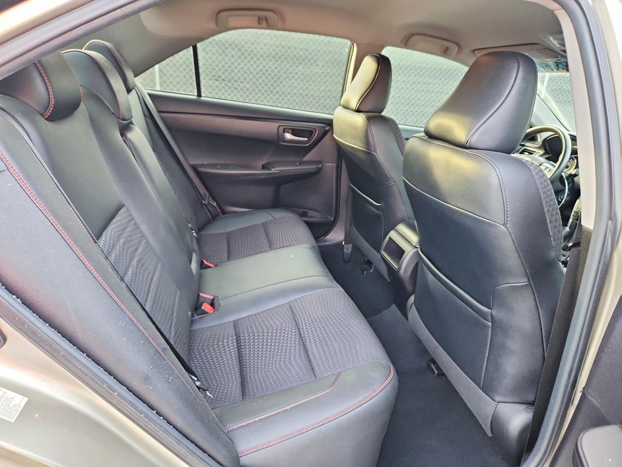 2015 TOYOTA CAMRY — фото 10
