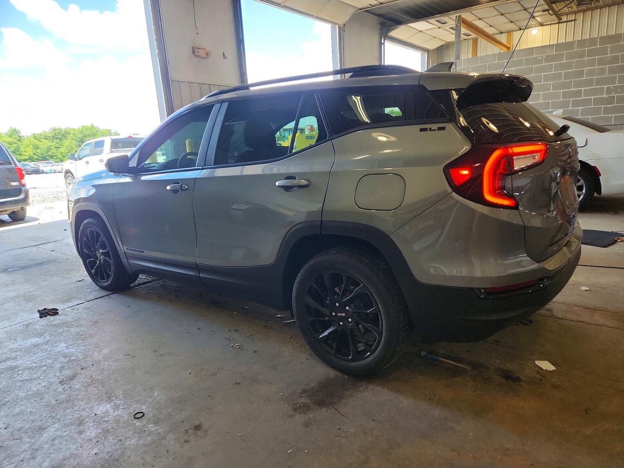 2023 GMC TERRAIN — фото 2