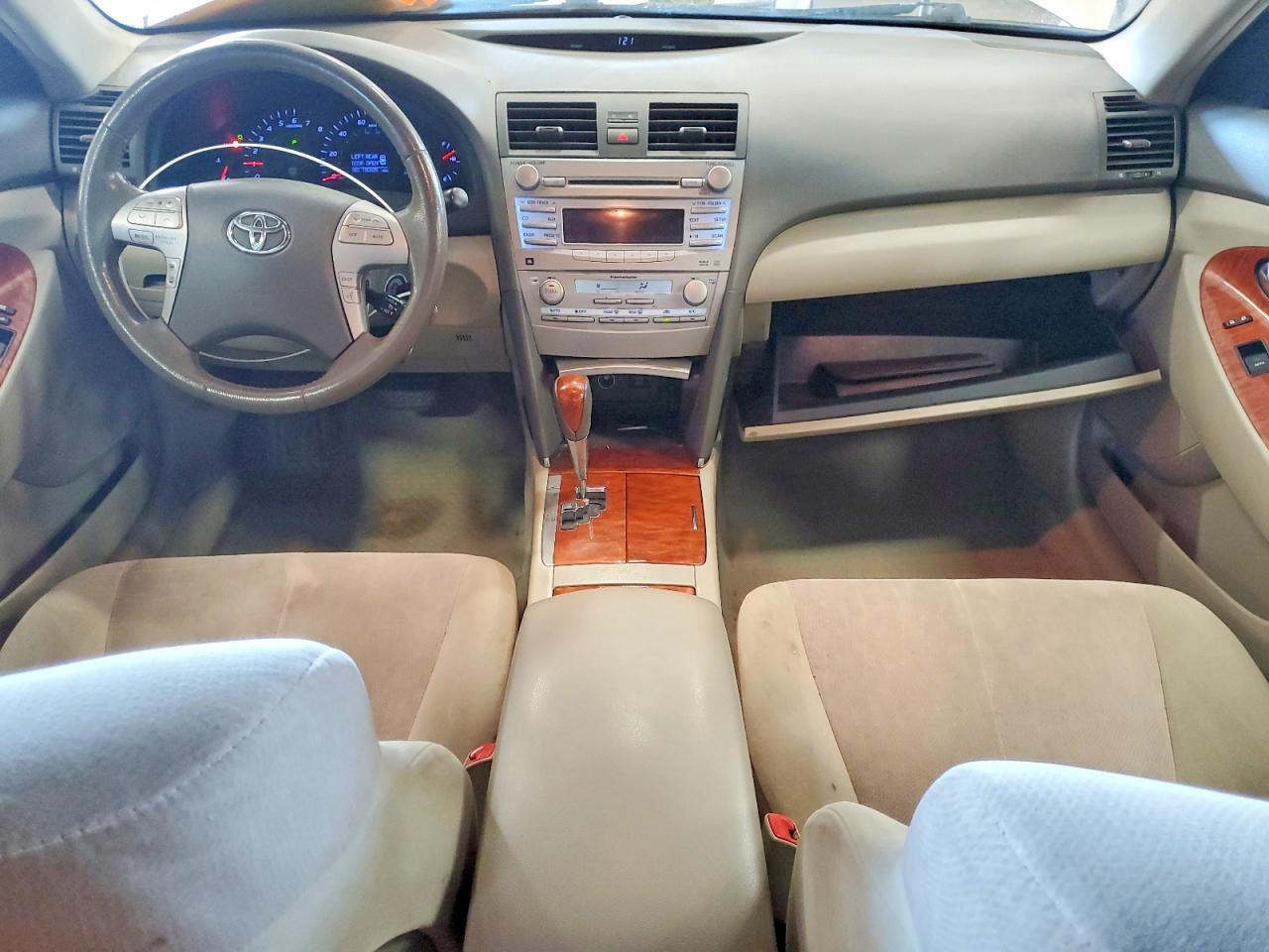 2011 TOYOTA CAMRY — фото 8
