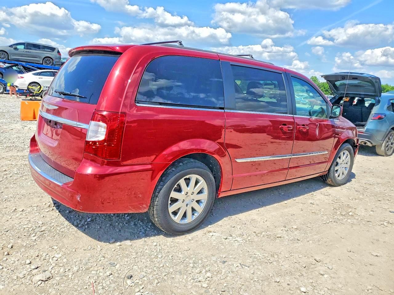 2016 CHRYSLER TOWN & COUNTRY — фото 3