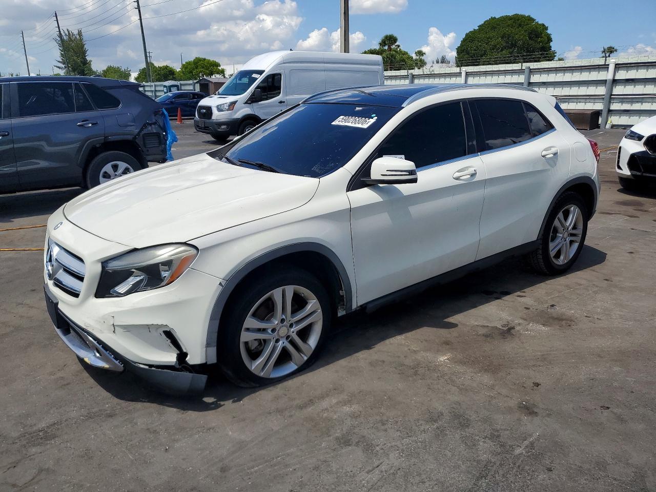 2015 MERCEDES-BENZ GLA-CLASS — фото 1