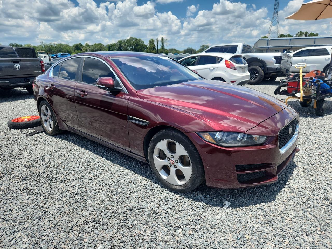 2017 JAGUAR XE — фото 4