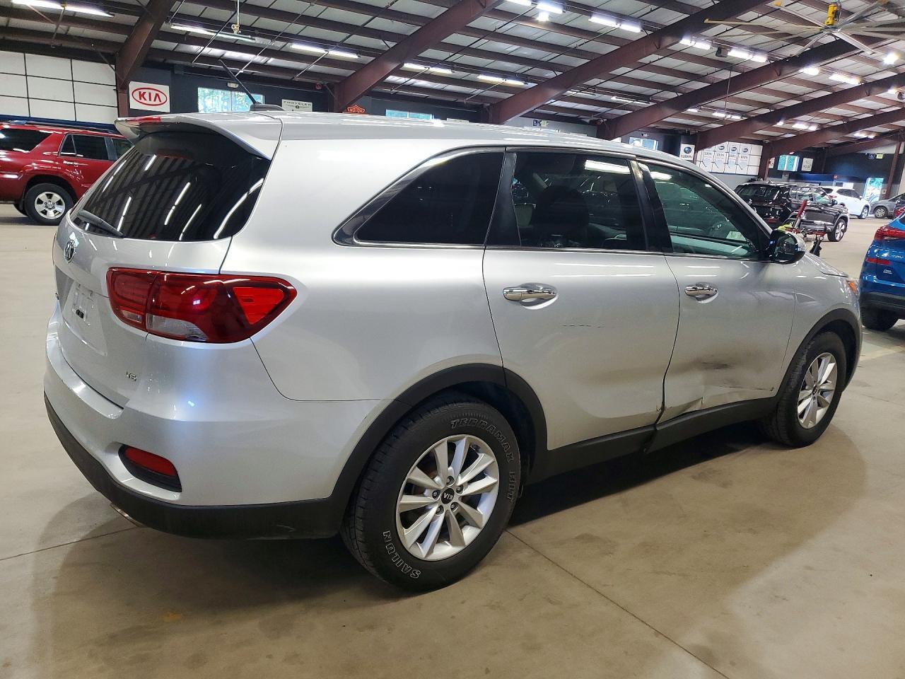 2019 KIA SORENTO — фото 3