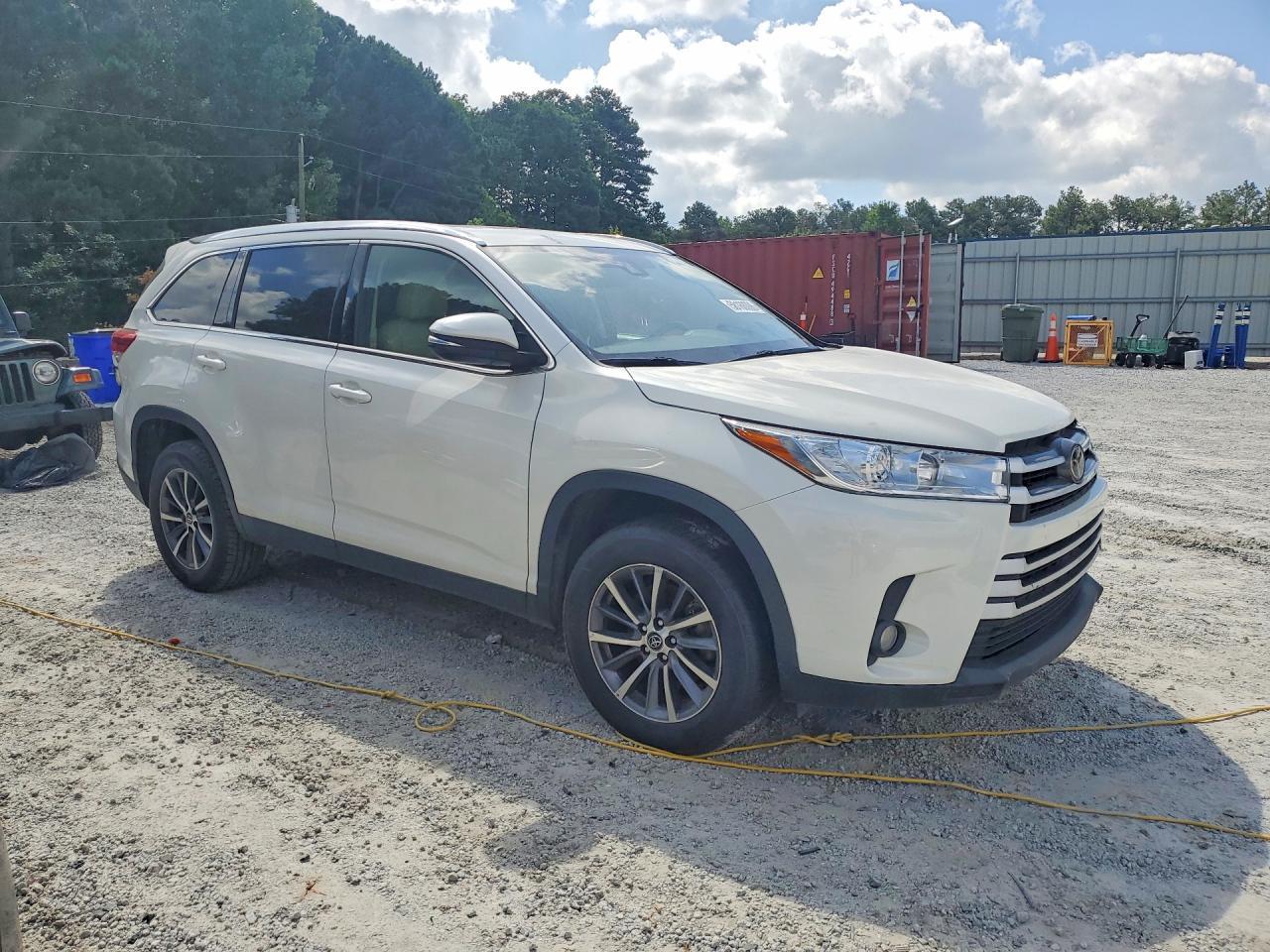 2019 TOYOTA HIGHLANDER — фото 4