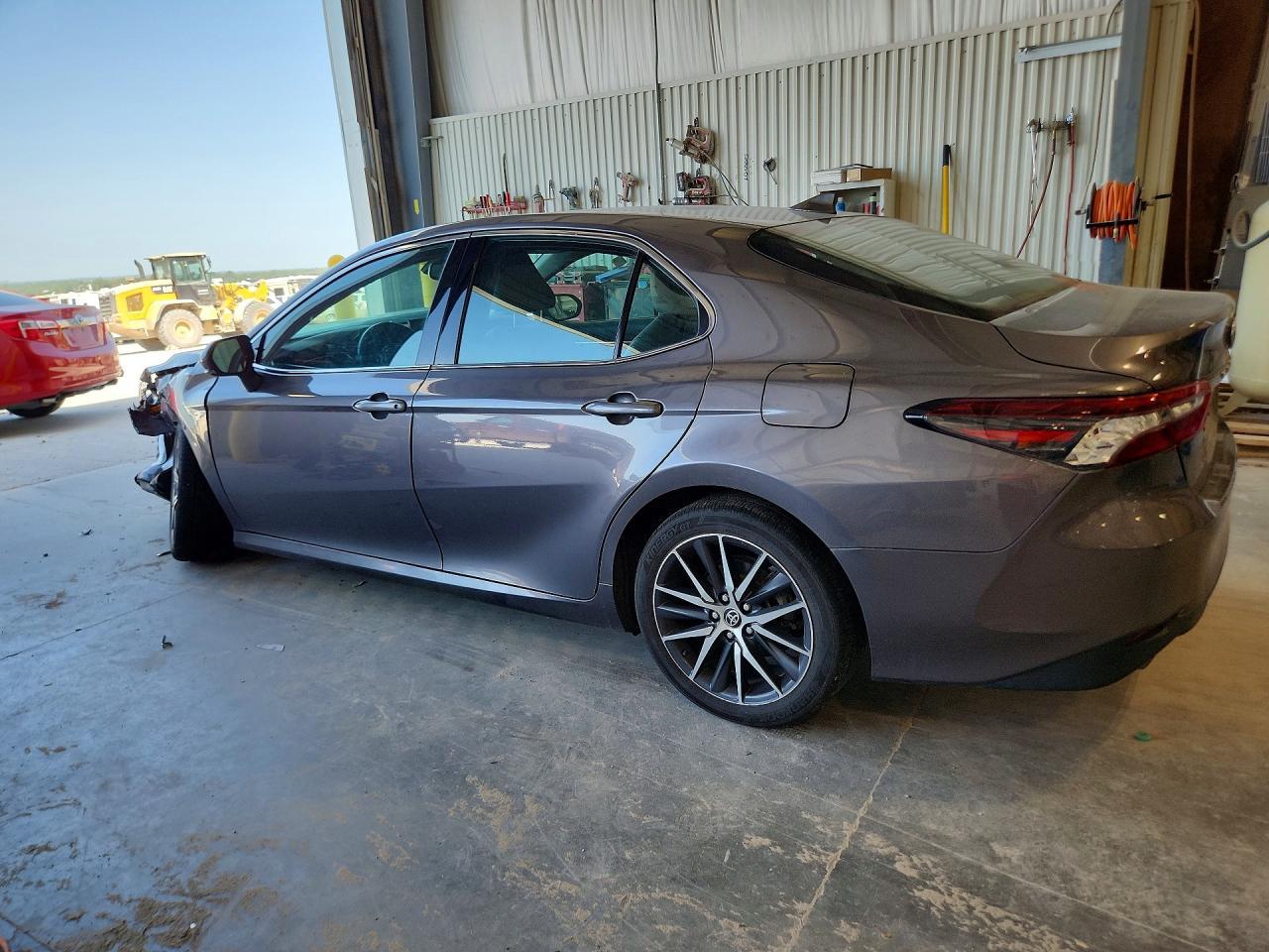 2022 TOYOTA CAMRY HYBRID — фото 2