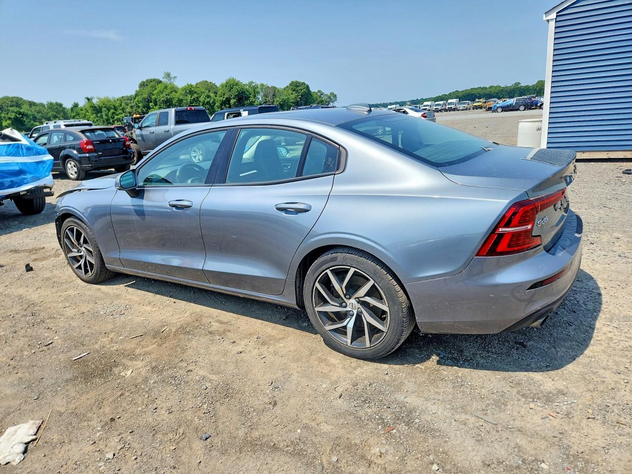 2019 VOLVO S60 — фото 2