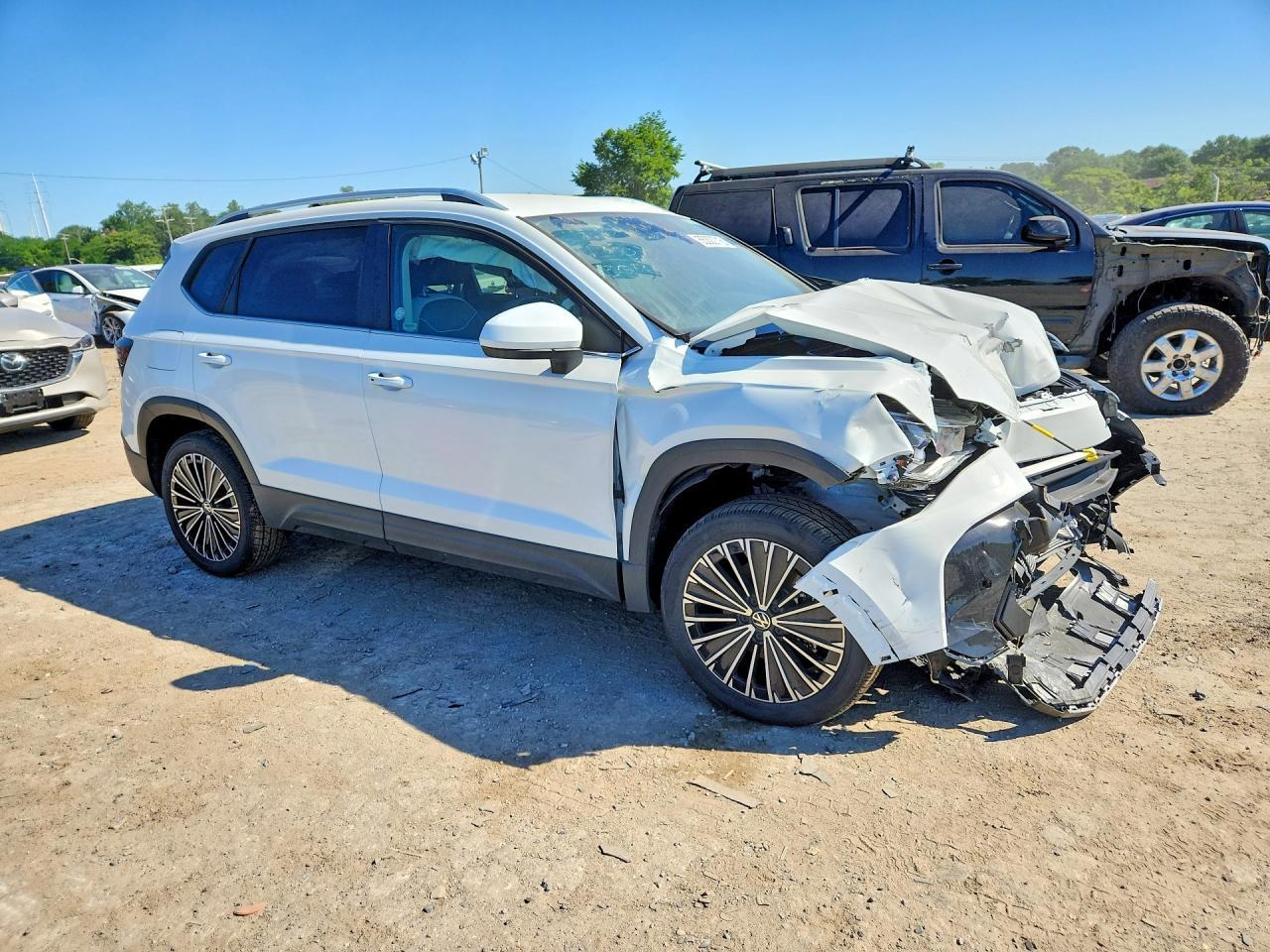 VOLKSWAGEN TAOS