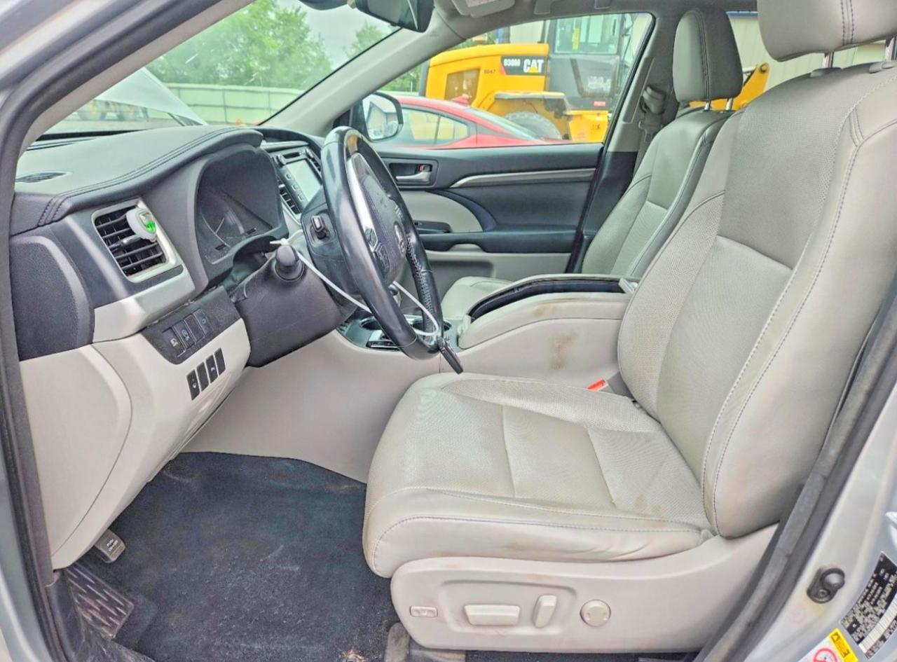 2017 TOYOTA HIGHLANDER — фото 7