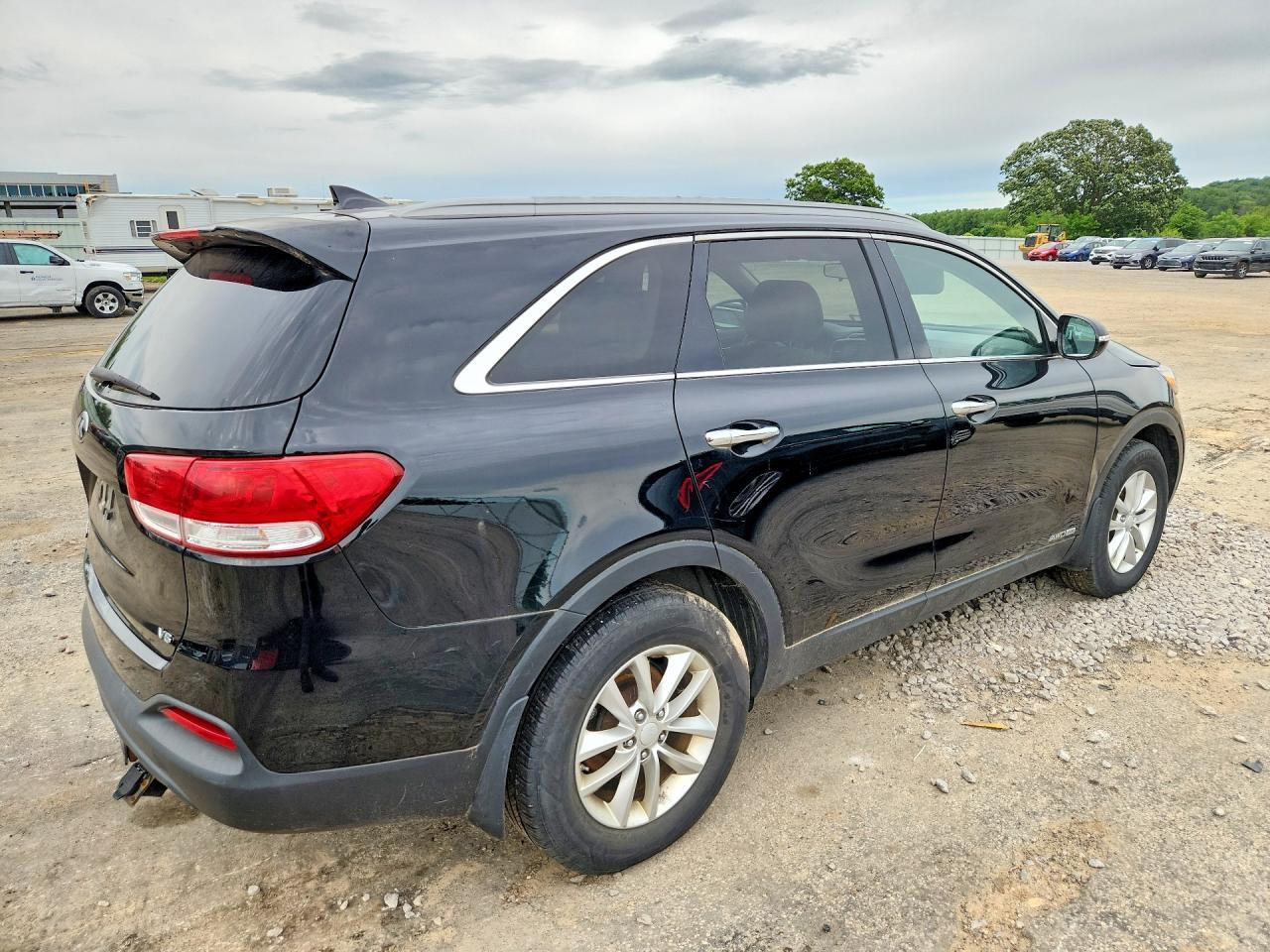 2016 KIA SORENTO — фото 3
