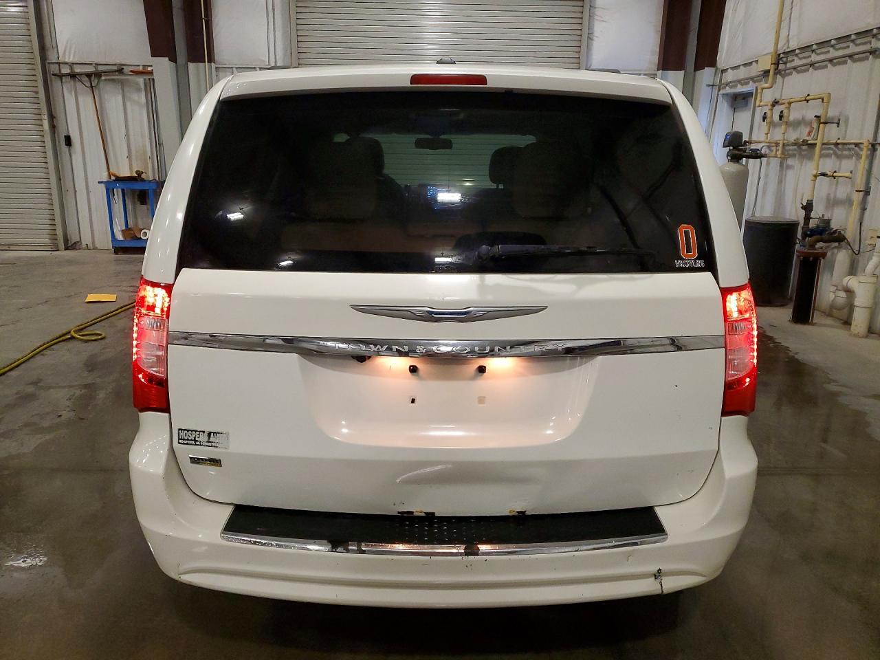 2013 CHRYSLER TOWN & COUNTRY — фото 6