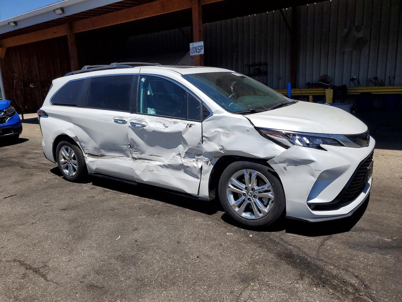 2023 TOYOTA SIENNA — фото 4