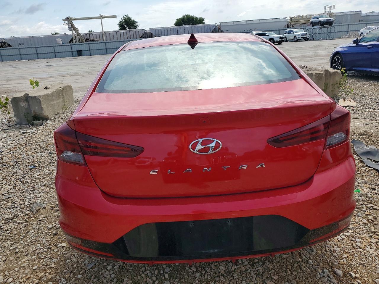 2020 HYUNDAI ELANTRA — фото 6